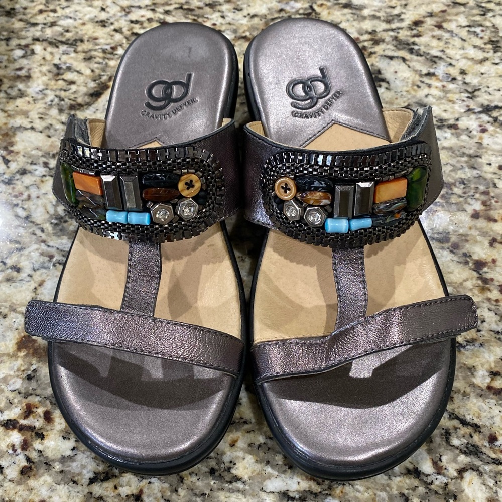 GRAVITY DEFYER leather sandals casual comfort, 6.5M